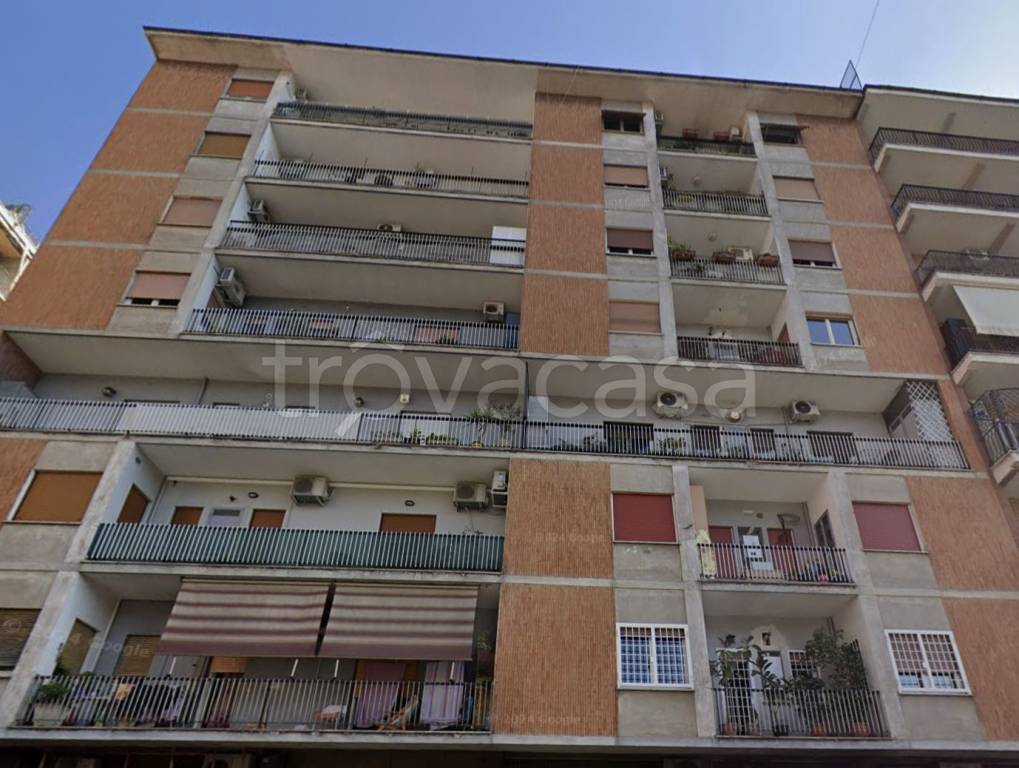 appartamento in vendita a Roma in zona Prenestino-Labicano