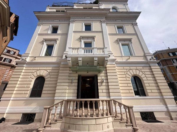 intera palazzina in vendita a Roma