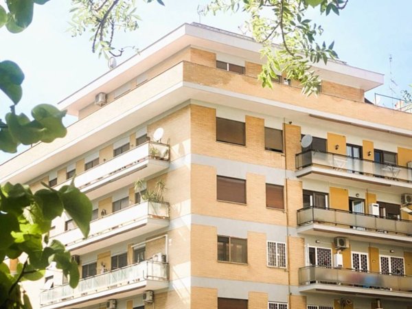 appartamento in vendita a Roma in zona Portuense