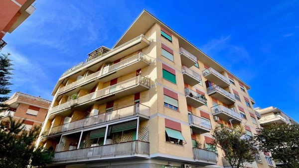 appartamento in vendita a Roma in zona Ostia