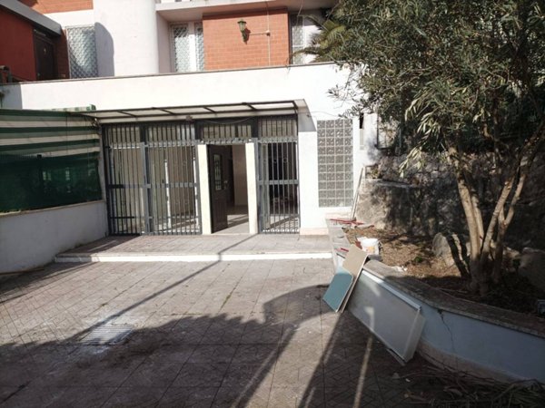 appartamento in vendita a Roma in zona Spinaceto