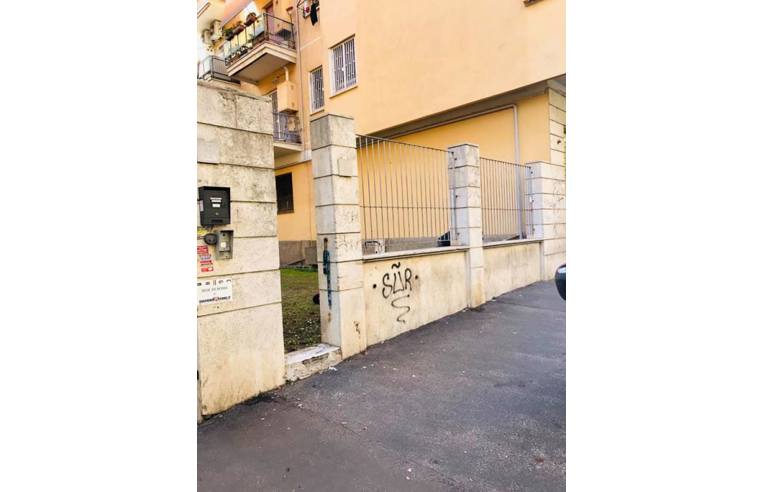 locale commerciale in vendita a Roma