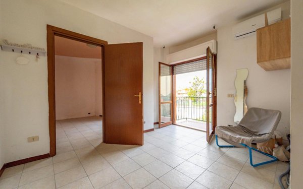 appartamento in vendita a Roma in zona Lunghezza