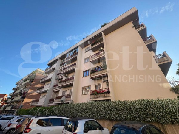 appartamento in vendita a Roma in zona Gianicolense