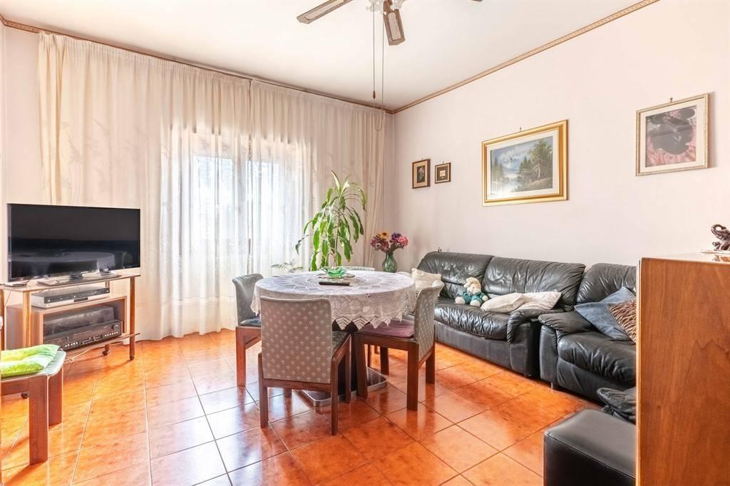 appartamento in vendita a Roma in zona Tor Bella Monaca