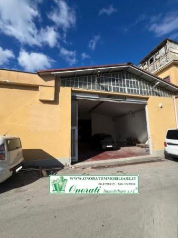capannone in vendita a Roma in zona Settecamini