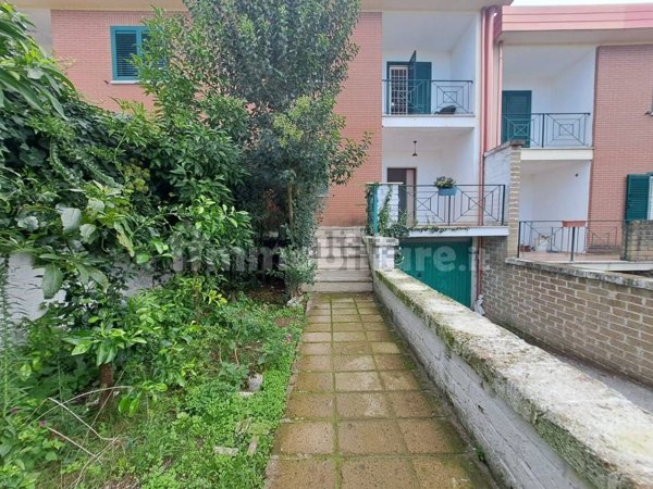 pentavano in vendita a Roma in zona Cesano