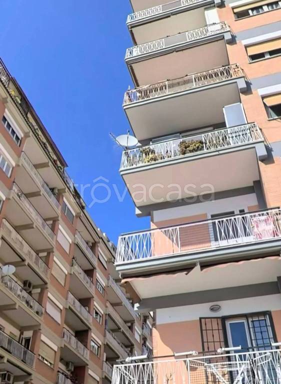 appartamento in vendita a Roma in zona Tuscolano