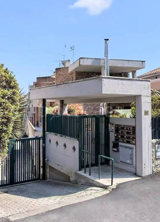 casa indipendente in vendita a Roma in zona La Pisana