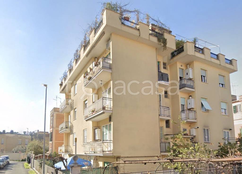 appartamento in vendita a Roma in zona Ponte Mammolo