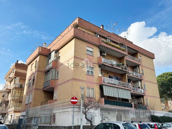 appartamento in vendita a Roma in zona Prenestino-Centocelle