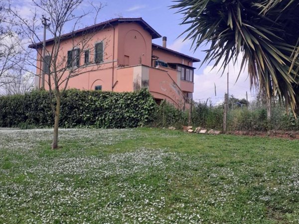 appartamento in vendita a Roma in zona Giuliano Dalmata