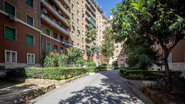appartamento in vendita a Roma in zona Appio Latino