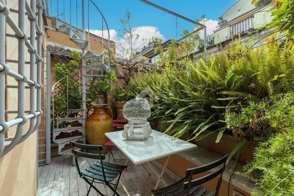 appartamento in vendita a Roma in zona Campo Marzio