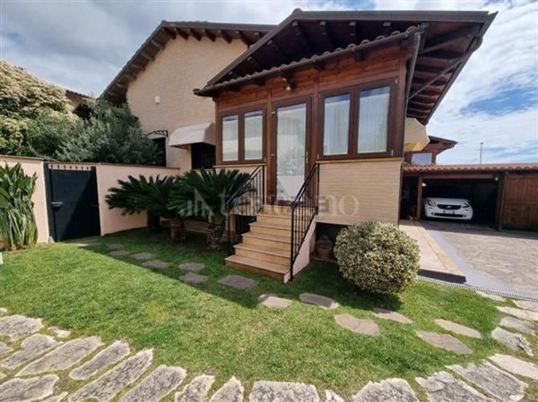 casa indipendente in vendita a Roma in zona Dragona/Bagnoletto