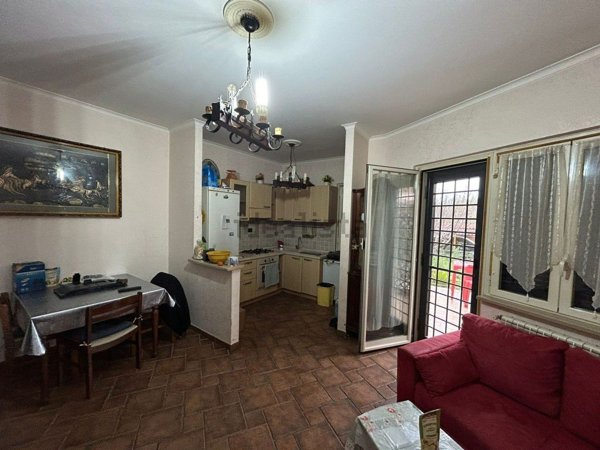 casa indipendente in vendita a Roma