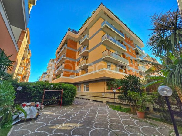 appartamento in vendita a Roma in zona Ostia