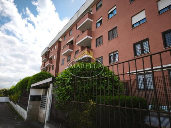 appartamento in vendita a Roma in zona Selva Candida