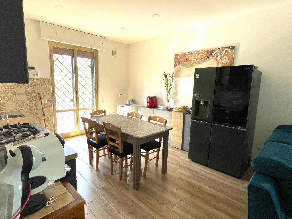 appartamento in vendita a Roma in zona Sette Bagni