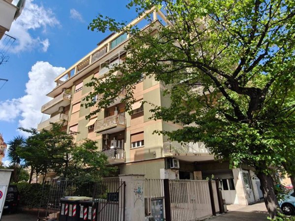 appartamento in vendita a Roma in zona Ostia