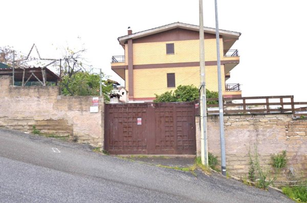 casa indipendente in vendita a Roma in zona Portuense
