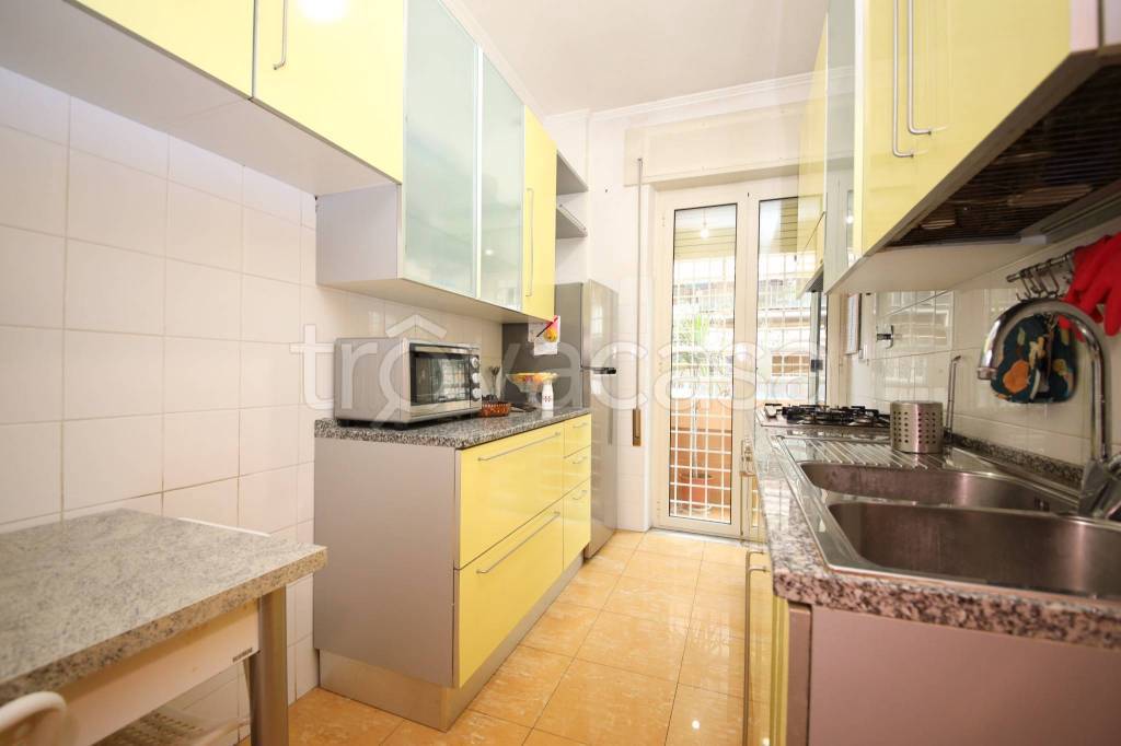 appartamento in vendita a Roma in zona Prenestino-Labicano