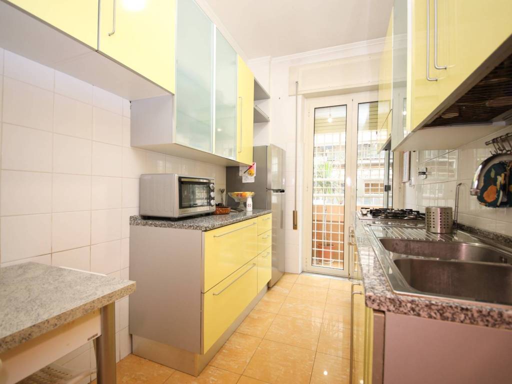 appartamento in vendita a Roma in zona Prenestino-Labicano