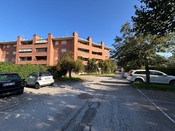 appartamento in vendita a Roma in zona Torre Angela