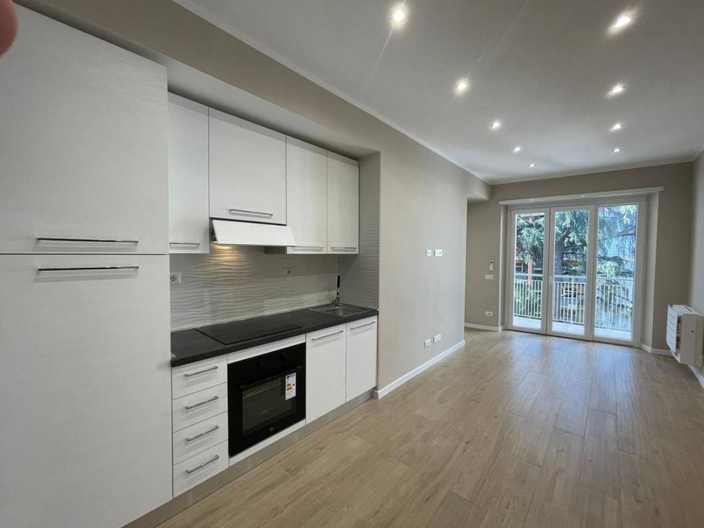 appartamento in vendita a Roma in zona EUR