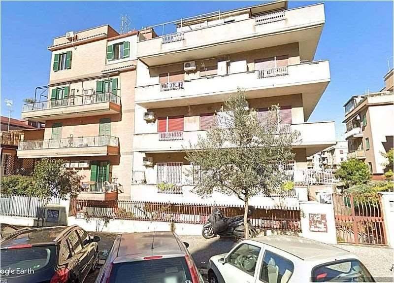appartamento in vendita a Roma in zona Prenestino-Centocelle
