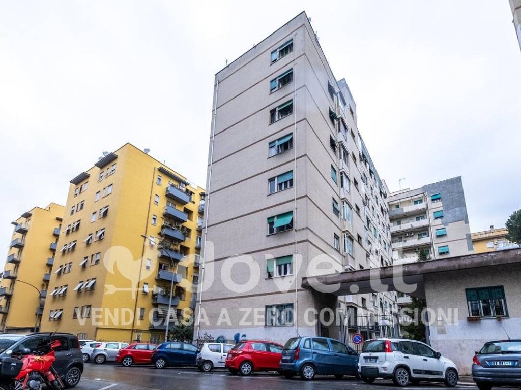 appartamento in vendita a Roma in zona Appio Claudio