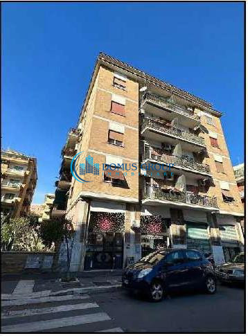 appartamento in vendita a Roma in zona Portuense