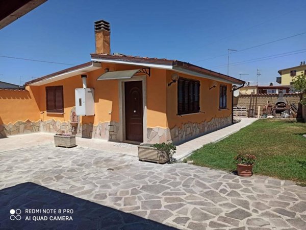 casa indipendente in vendita a Roma in zona Piana del Sole