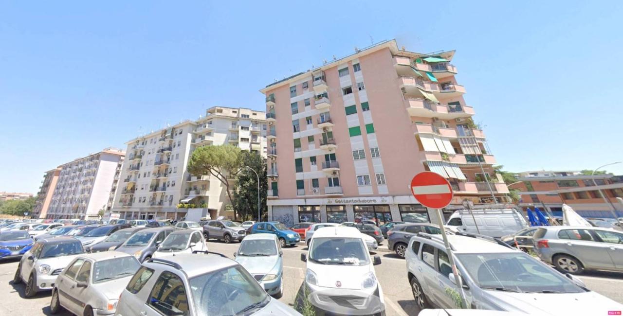 appartamento in vendita a Roma in zona Don Bosco