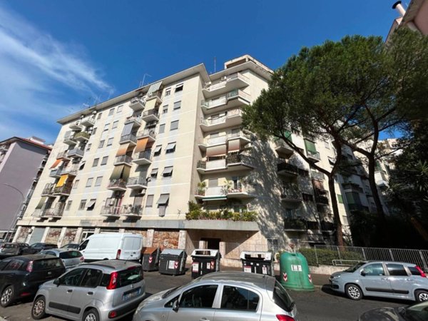 appartamento in vendita a Roma in zona Don Bosco