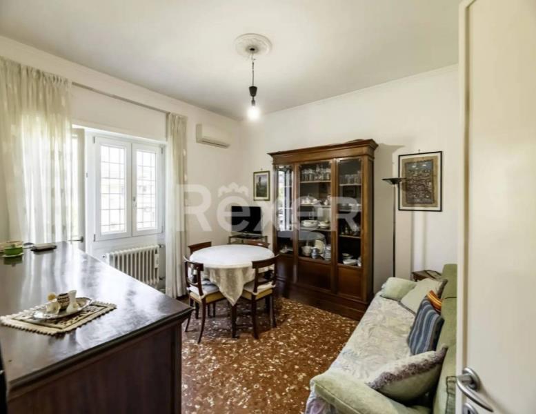 appartamento in vendita a Roma in zona Tomba di Nerone