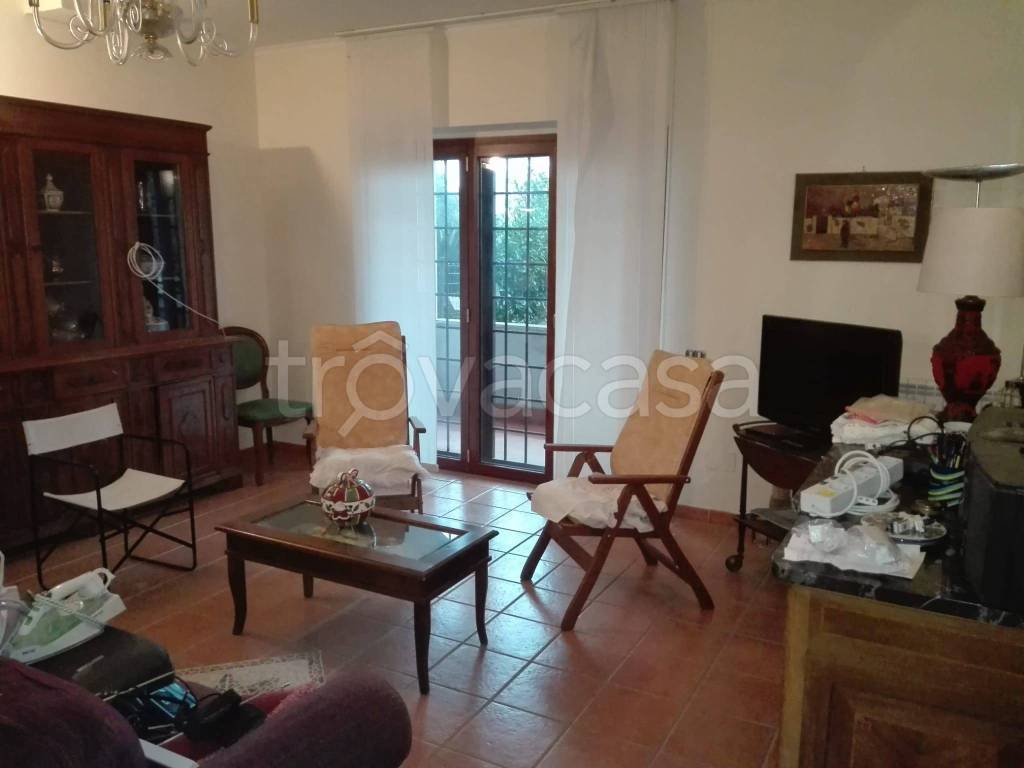 casa indipendente in vendita a Roma in zona Osteria Nuova