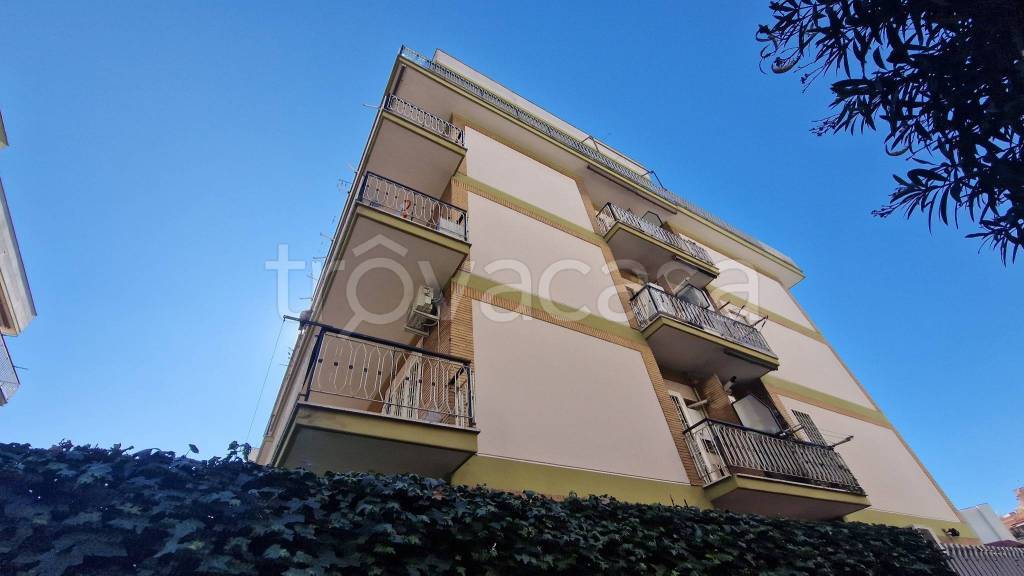 appartamento in vendita a Roma in zona Torre Maura