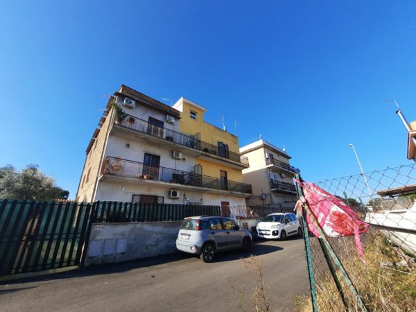 appartamento in vendita a Roma in zona Tor Bella Monaca