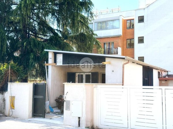 appartamento in vendita a Roma in zona Torre Maura
