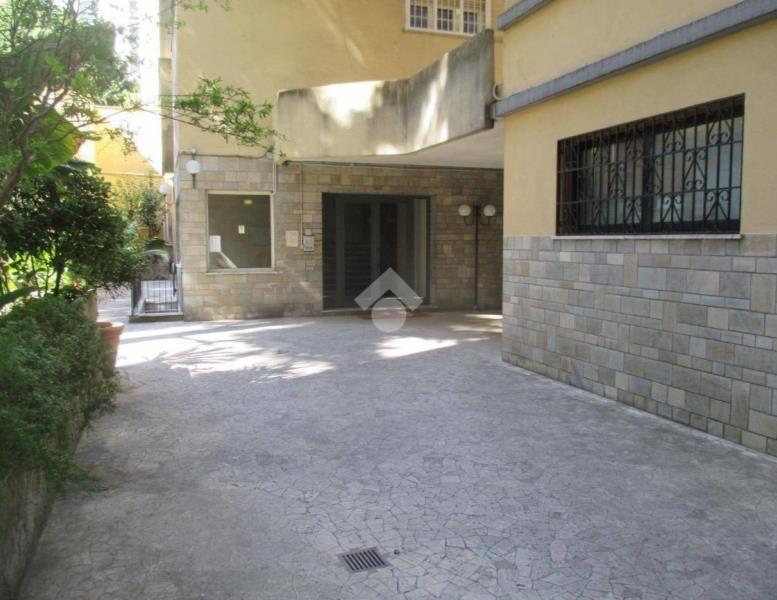 locale di sgombero in vendita a Roma in zona EUR