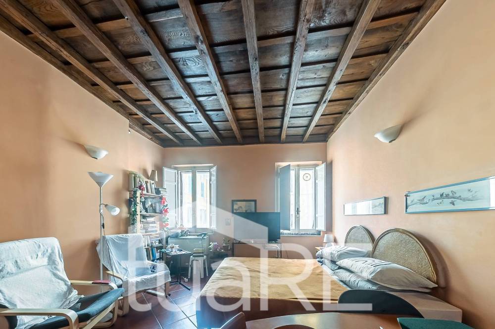 appartamento in vendita a Roma in zona Parione/Sant'Eustachio