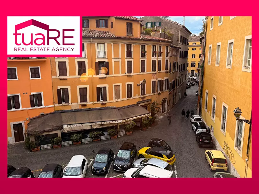 appartamento in vendita a Roma in zona Parione/Sant'Eustachio