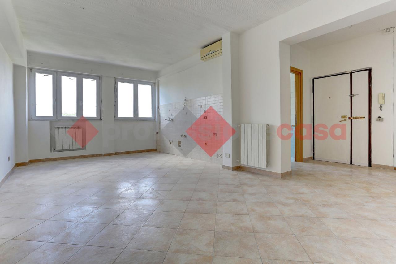 appartamento in vendita a Roma in zona Spinaceto