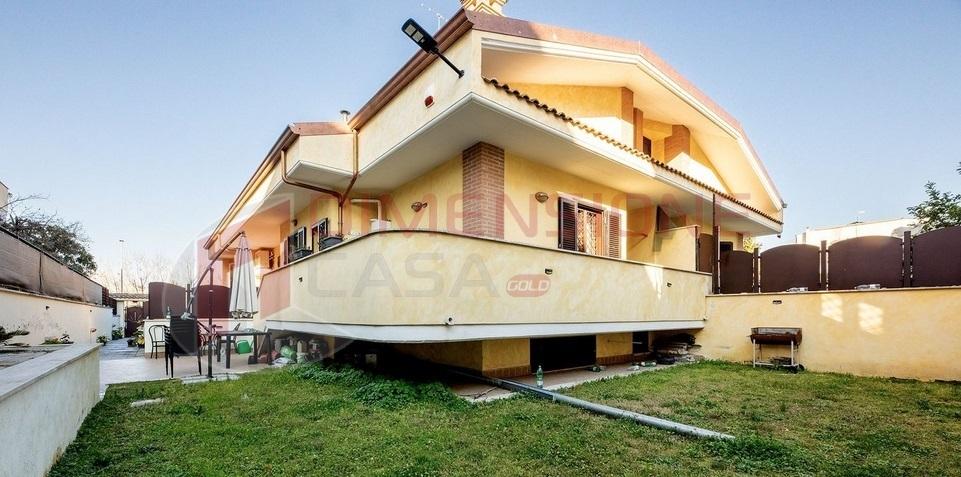 appartamento in vendita a Roma in zona Borghesiana