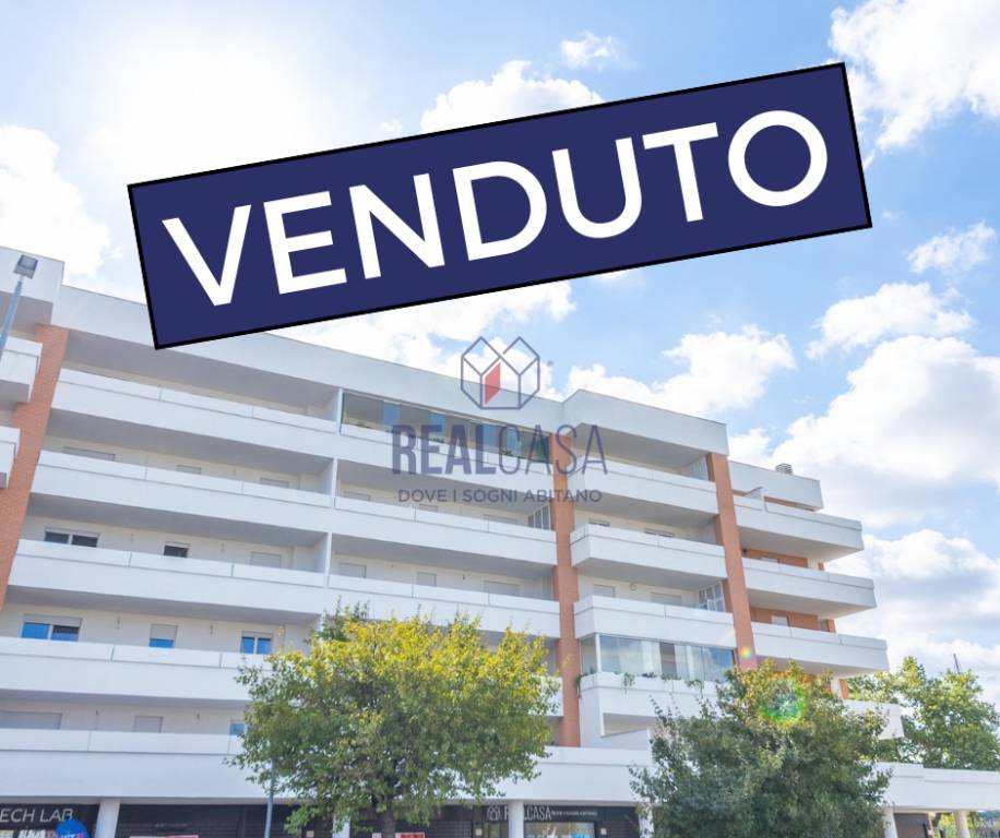 appartamento in vendita a Roma in zona Romanina