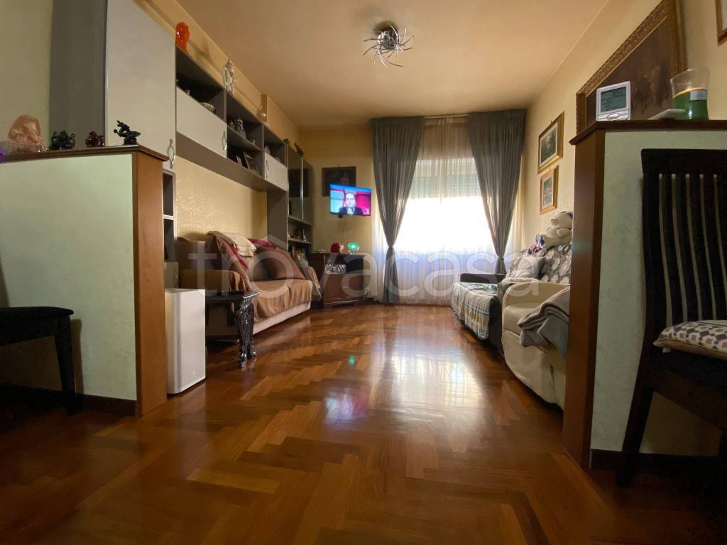 appartamento in vendita a Roma in zona Tuscolano