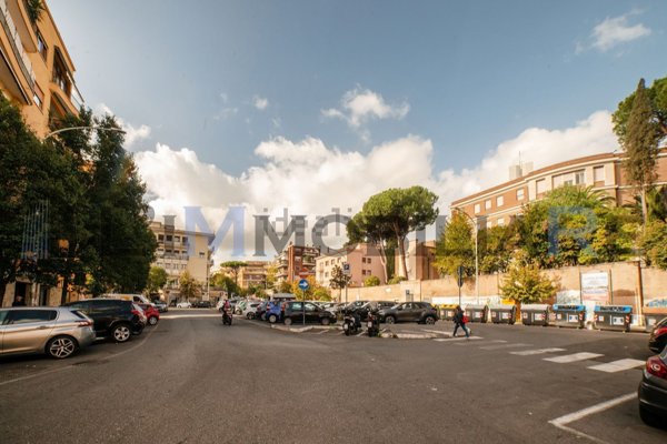 appartamento in vendita a Roma in zona Gianicolense