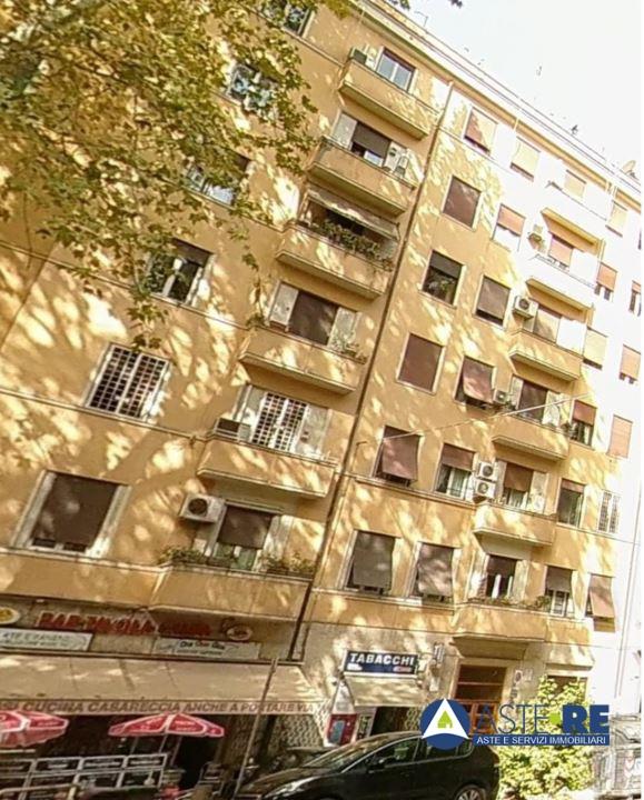 appartamento in vendita a Roma in zona Della Vittoria