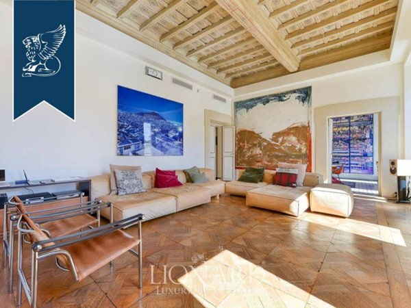 appartamento in vendita a Roma in zona Parione/Sant'Eustachio